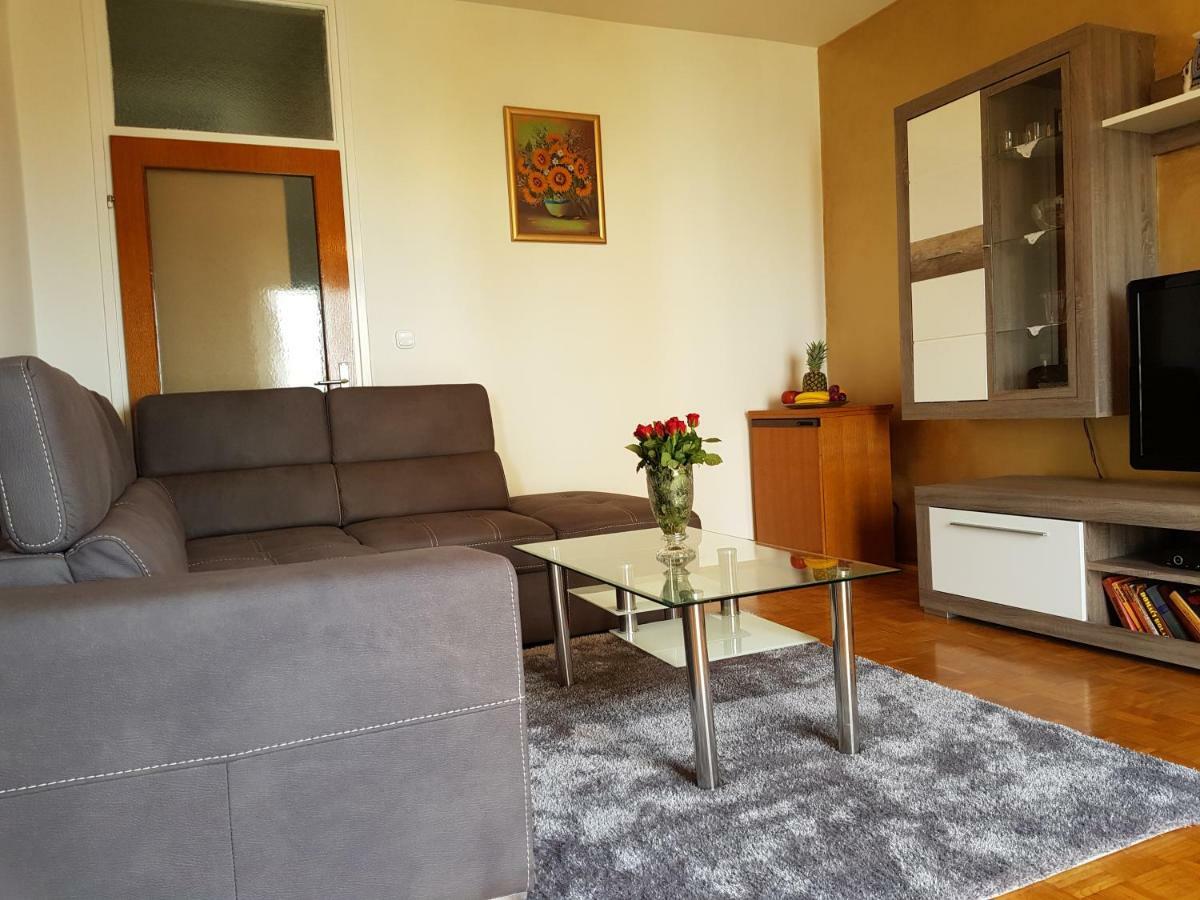 Apartment Mila Umag Buitenkant foto